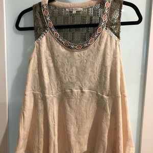 Tank top very cute handkerchief cut by miss me